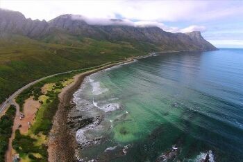 Kogel Bay is located between Gordon’s Bay and Rooi Els